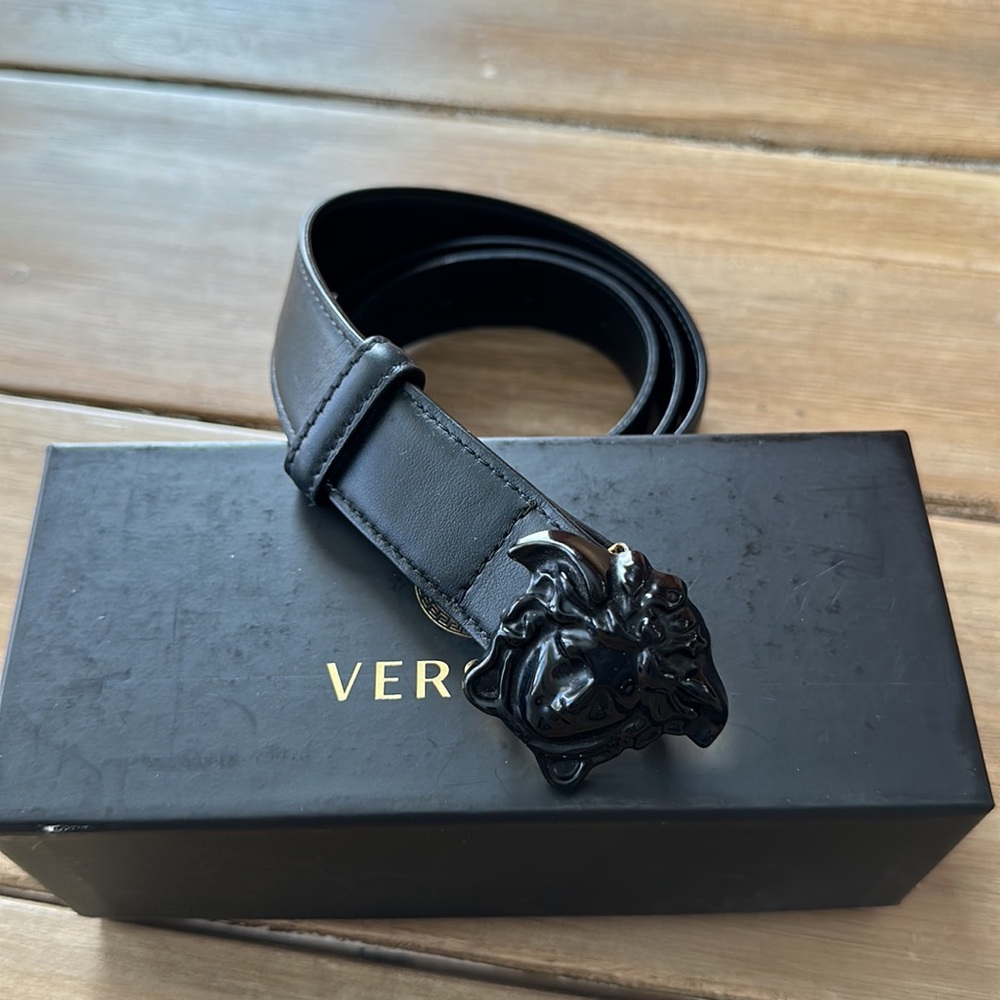 VERSACE BELT, black leather Size: 095 Color: K41 NV Nero-Nero-Oro
